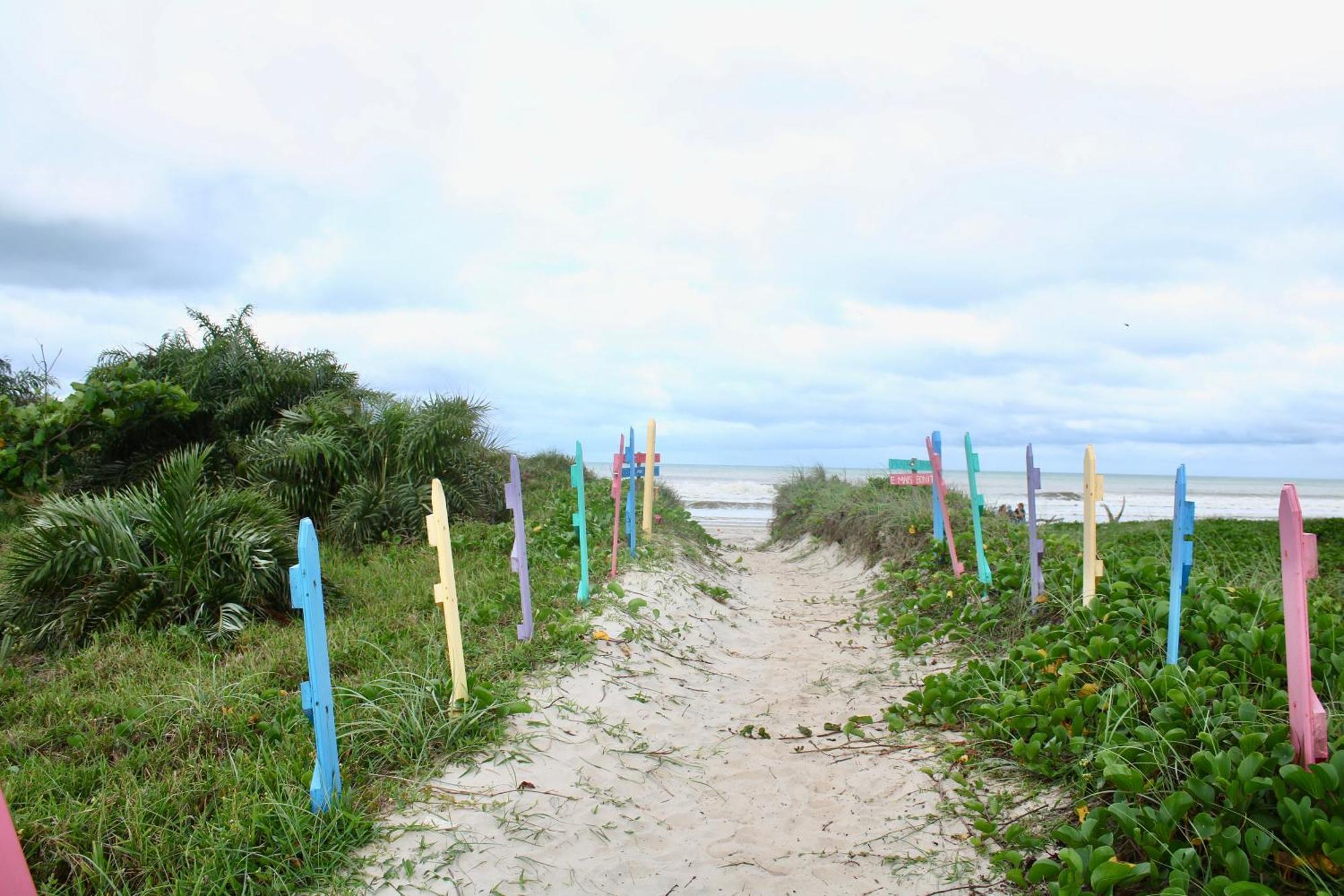 Pousada Recanto Beach House - Cabo Frio - Rj- Unamar- Cond Florestinha - 1 Min A Pe Da Praia Tamoios Extérieur photo