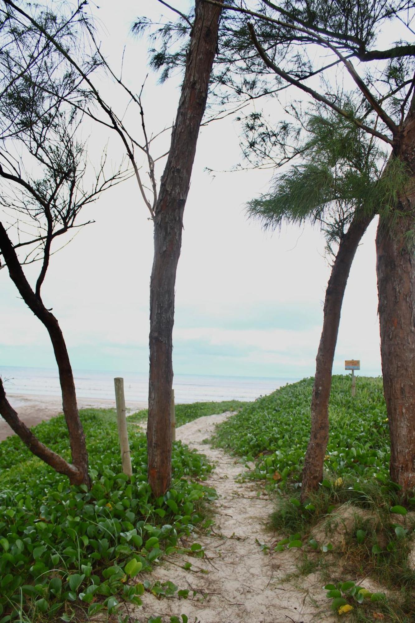 Pousada Recanto Beach House - Cabo Frio - Rj- Unamar- Cond Florestinha - 1 Min A Pe Da Praia Tamoios Extérieur photo